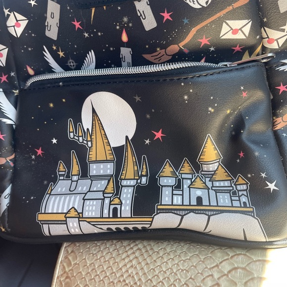 Harry Potter Black Backpack with Owl and Castle Design and playing cards main image 10